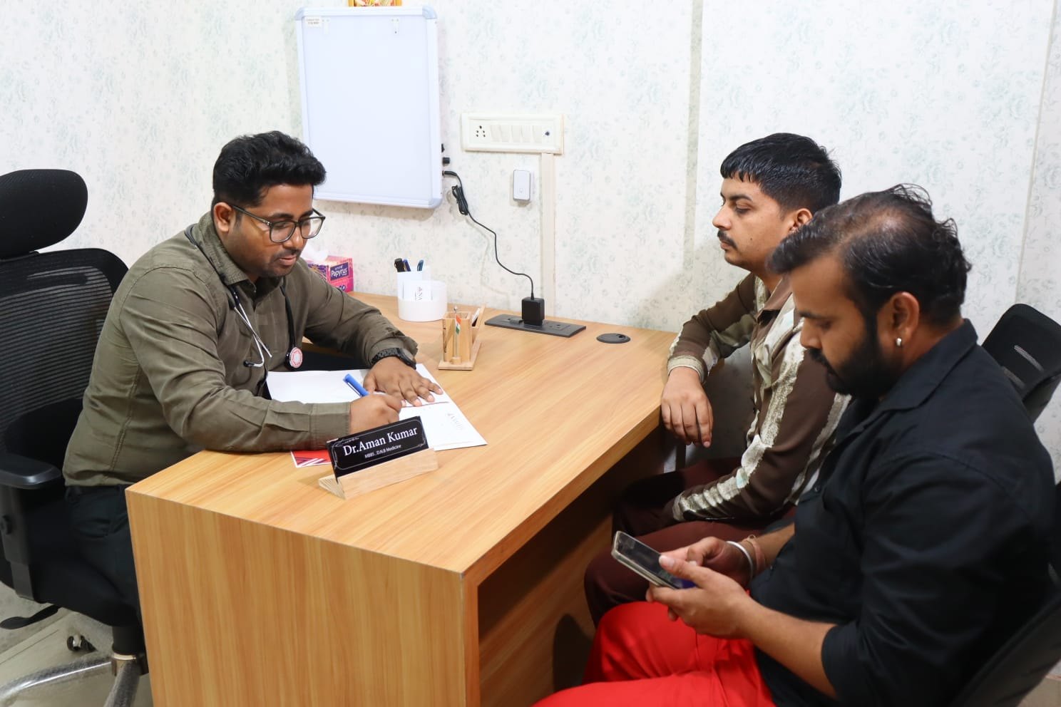 Pharmacy in Sector 122, Noida at Anamaya Clinics